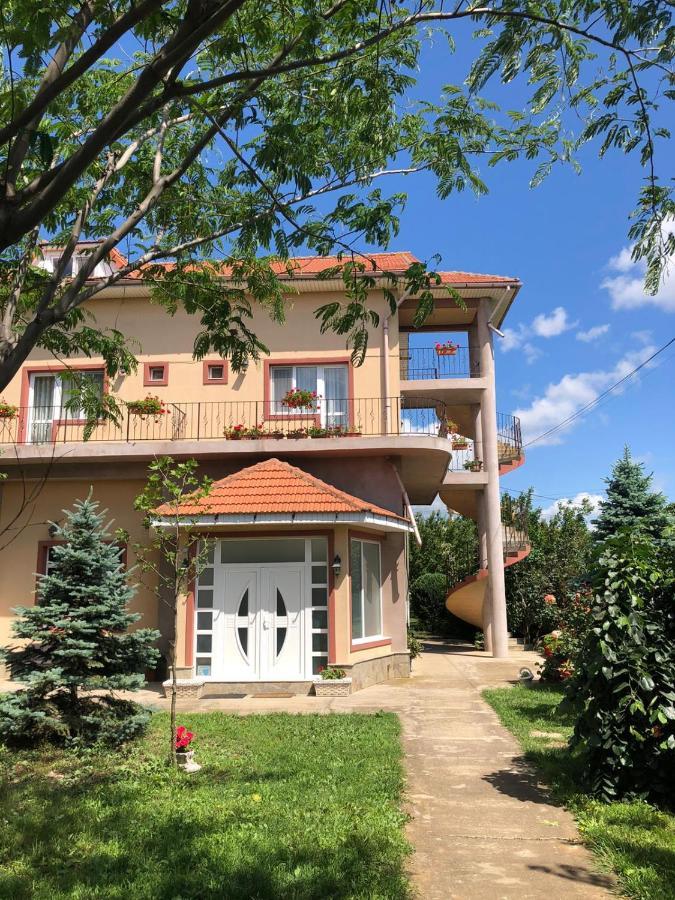 Hotel Heaven Garden Două Mai Exterior foto