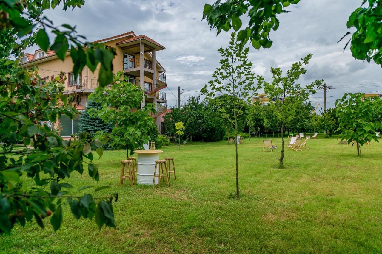 Hotel Heaven Garden Două Mai Exterior foto